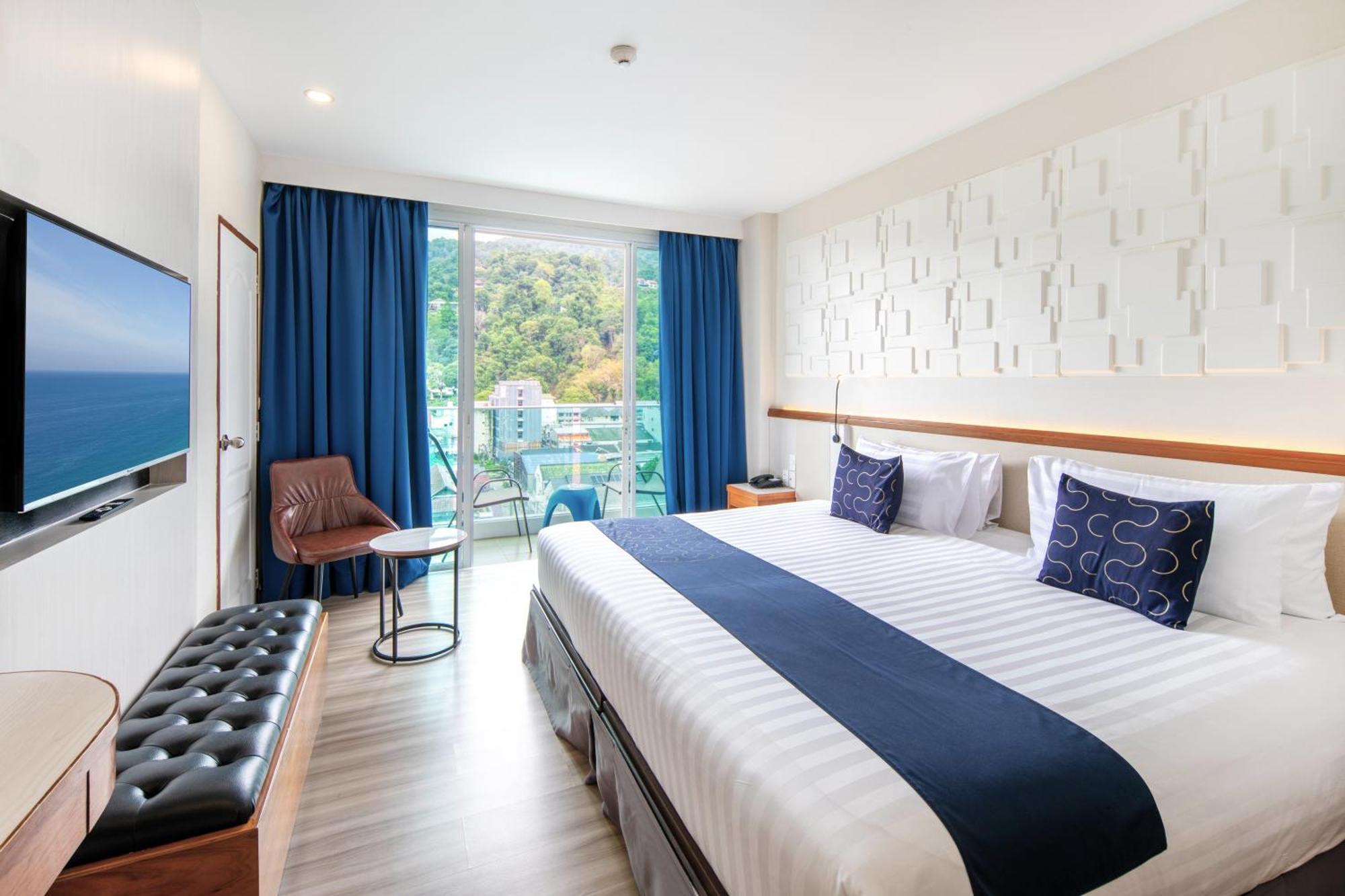 Sira Grande Hotel And Spa - SHA Extra Plus Patong Exterior foto