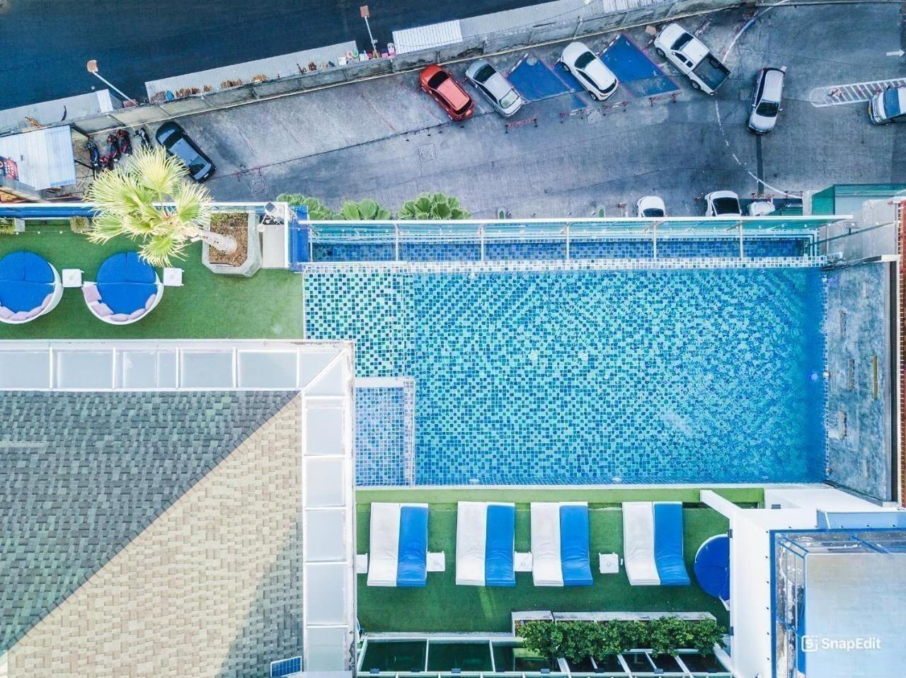 Sira Grande Hotel And Spa - SHA Extra Plus Patong Exterior foto